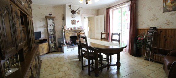 4 bedrooms House in Saint-Claude-de-Diray, France No. 65591 3