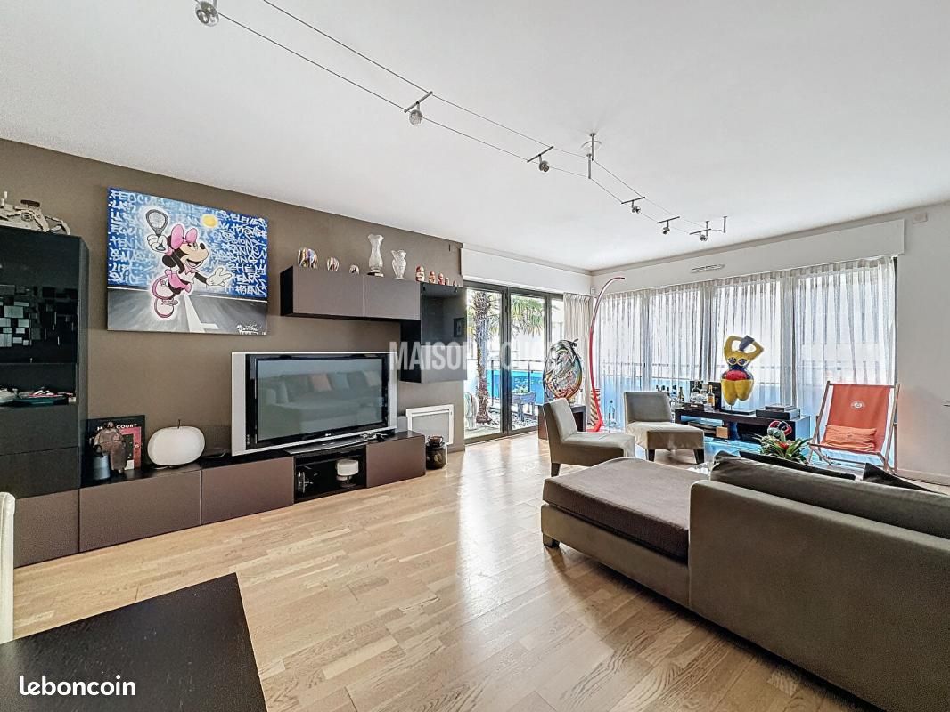 4 غرف نوم شقة في Boulogne-Billancourt, France رقم 323405