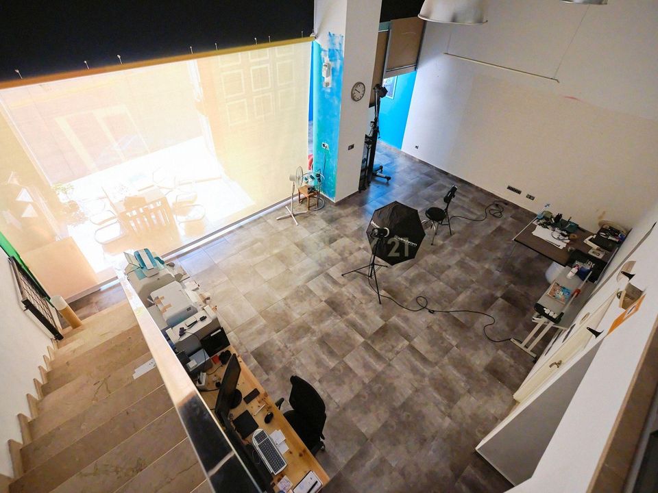 Propiedad comercial de 4 dormitorios en Riba-roja de Túria, Spain No. 204194