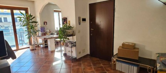 4-salle Appartement à Gravellona Toce, Italy No. 50776 2