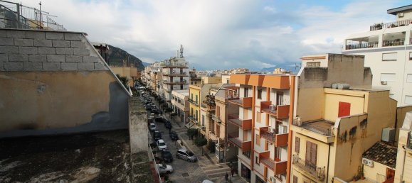 6 rooms Apartment in Bagheria, Italy No. 71041 5