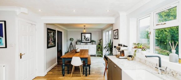 5 bedrooms House in Littlehampton, United Kingdom No. 10495 11