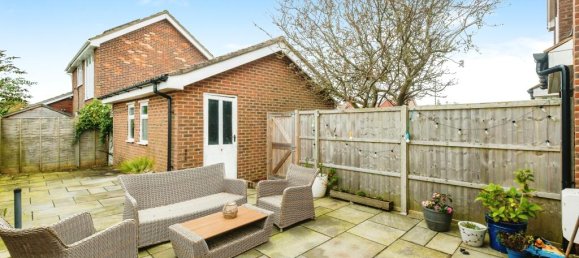 5 bedrooms House in Littlehampton, United Kingdom No. 10495 18