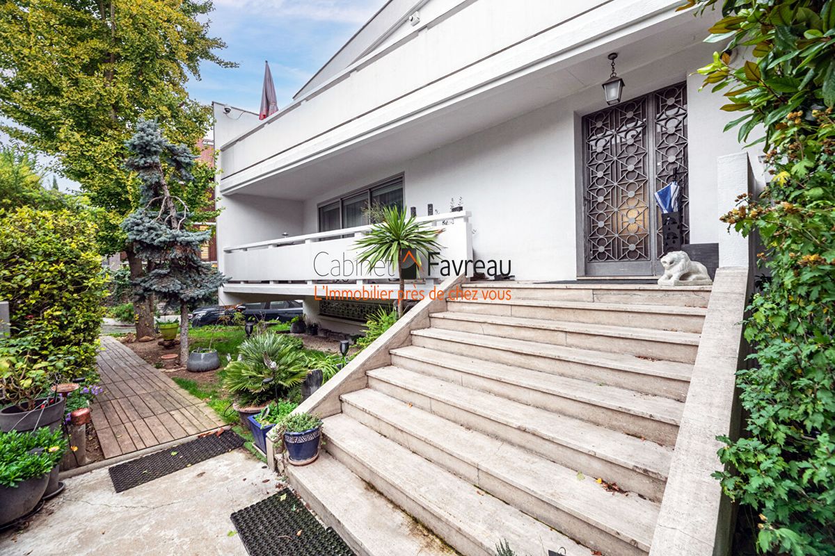 5 bedrooms House in Choisy-le-Roi, France No. 182558