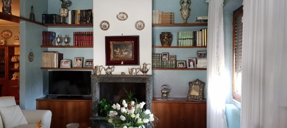 11 rooms Apartment in Bosisio Parini, Italy No. 15578 7