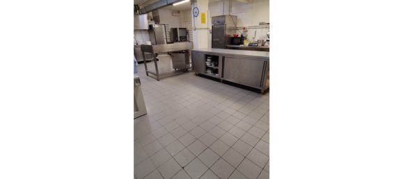 5-salle Propriété commerciale à Rome, Italy No. 26909 17