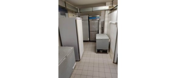 5-salle Propriété commerciale à Rome, Italy No. 26909 6