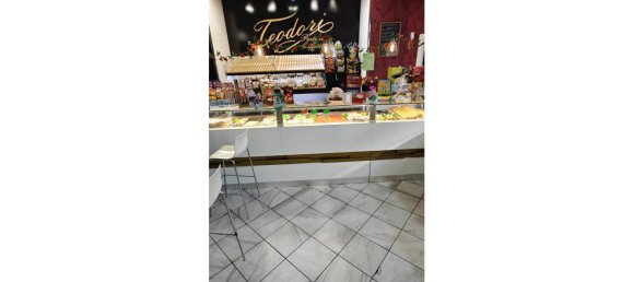 5-salle Propriété commerciale à Rome, Italy No. 26909 10