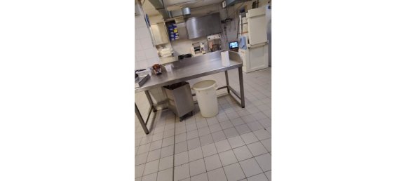 5-salle Propriété commerciale à Rome, Italy No. 26909 4