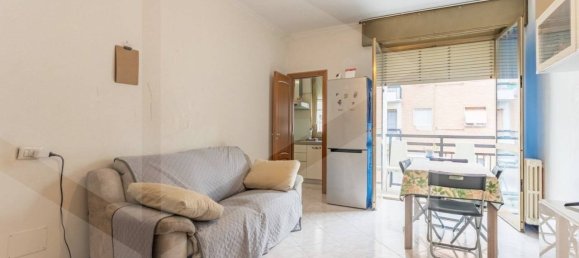 2 bedrooms Apartment in Milan, Italy No. 241660 3