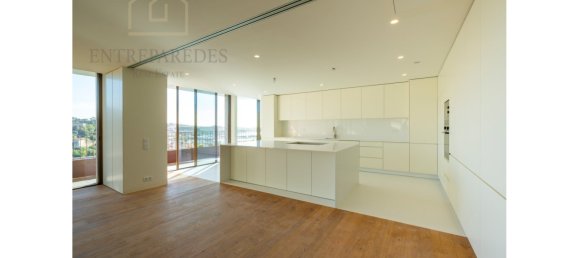 3 bedrooms Apartment in Porto, Portugal No. 107965 96