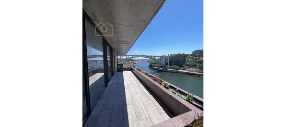 3 bedrooms Apartment in Porto, Portugal No. 107965 20