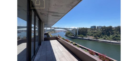 3 bedrooms Apartment in Porto, Portugal No. 107965 25