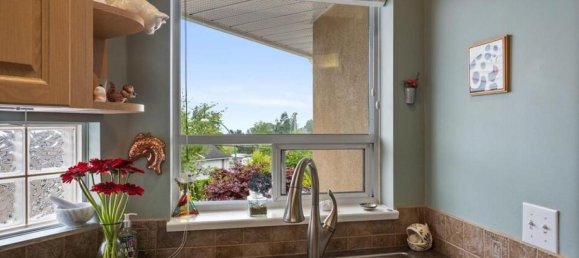 3 bedrooms House in British Columbia, Canada No. 182 7