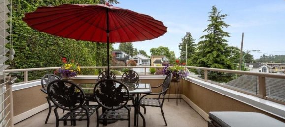 3 bedrooms House in British Columbia, Canada No. 182 8