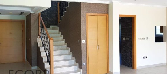 4 bedrooms Villa in Jumeirah Park, UAE No. 6567 7