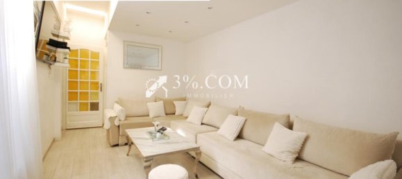 4 bedrooms House in Comines, France No. 358356 2