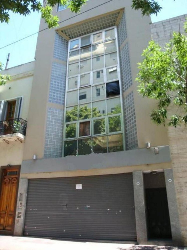 Bâtiment à Buenos Aires, Argentina 306m² No. 107808