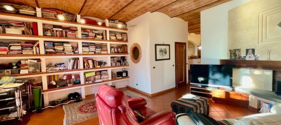 6-Zimmer Haus in Montespertoli, Italy, Nr. 137710 3