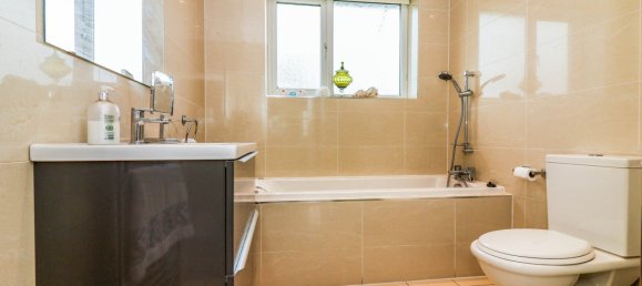 3 bedrooms Bungalow in Ormskirk, United Kingdom No. 2193 2