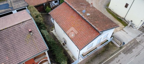 9-Zimmer Haus in Montecchia di Crosara, Italy, Nr. 165043 6