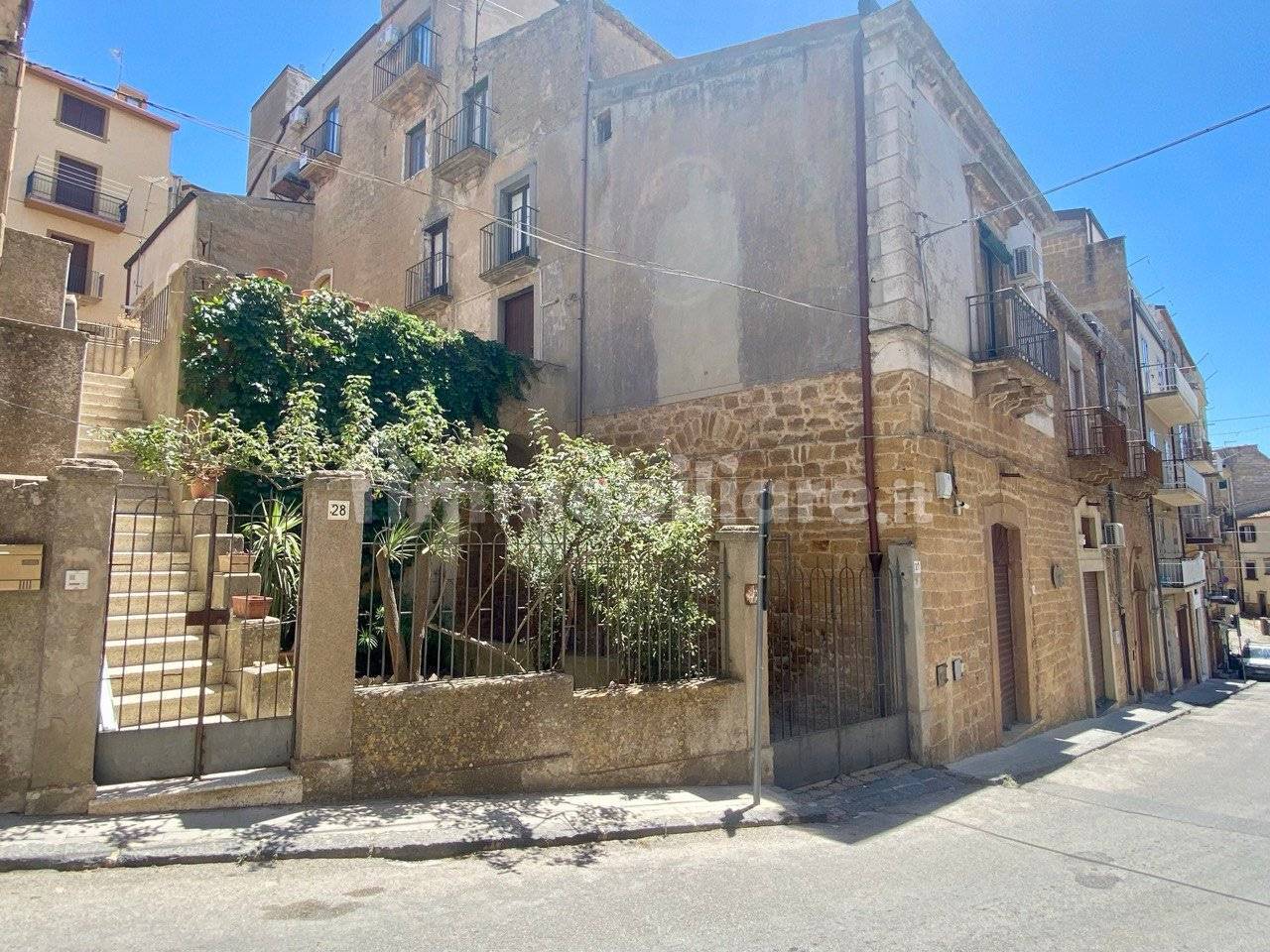 8 bedrooms Apartment in Calascibetta, Italy No. 46415