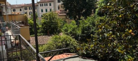 5 rooms Apartment in Florence, Italy No. 116212 11