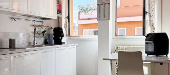4 rooms Apartment in Rome, Italy No. 195871 24