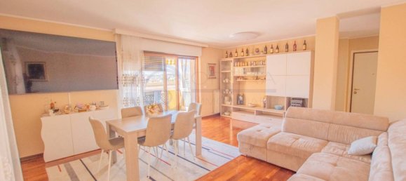 3 bedrooms Apartment in Trieste, Italy No. 272704 3
