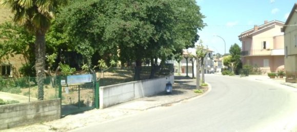 Дом с 8 комнатами в Купелло, Италия № 233943 20