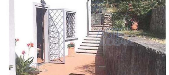 10 rooms Villa in Prato, Italy No. 45423 2