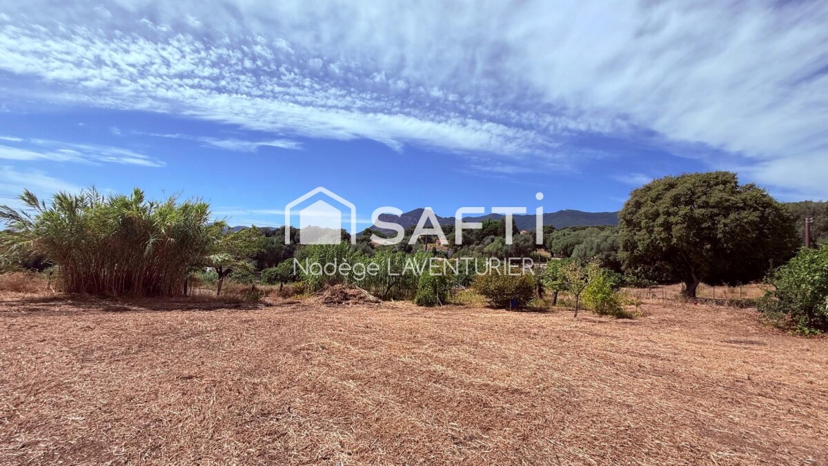 Grundstück in Peri, France 1300m², Nr. 317249