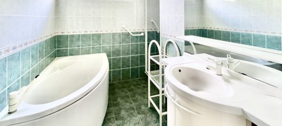 Casa de 6 habitaciónes en Bieville-Beuville, France No. 297406 11