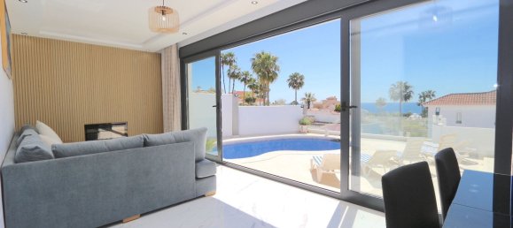 Villa de 3 dormitorios en Mijas, Spain No. 137938 2