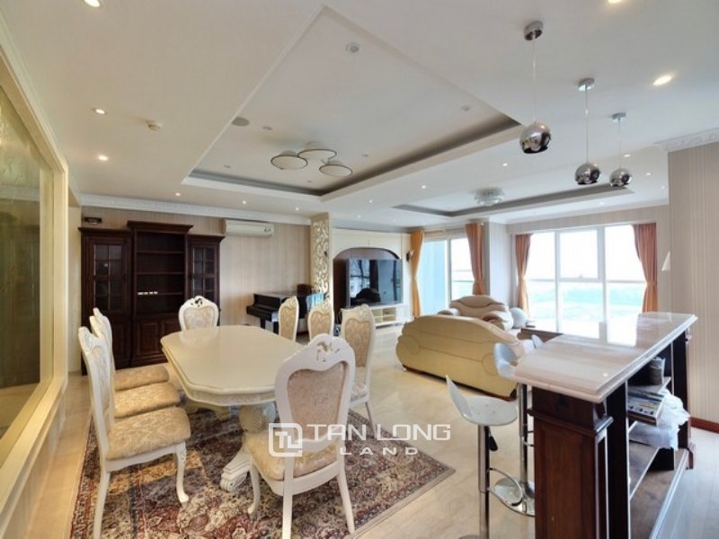 Apartamento T4 em Tay Ho, Vietnam N.º 889