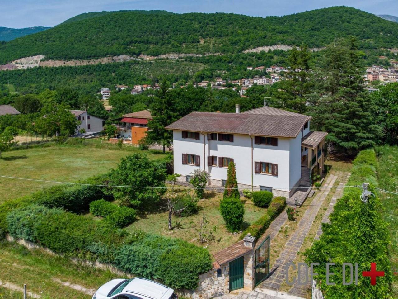 Villa de 8 habitaciónes en Borgorose, Italy No. 21253