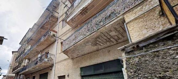 8-salle Appartement à Casali del Manco, Italy No. 180954 2