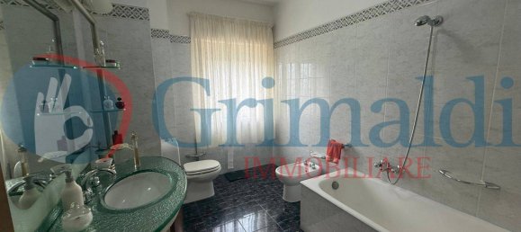 2 bedrooms Apartment in Messina, Italy No. 209245 12