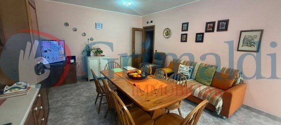 2 bedrooms Apartment in Messina, Italy No. 209245 3