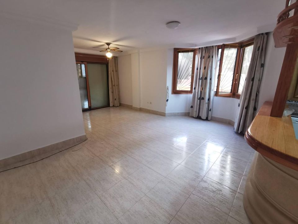 Квартира с 3 спальнями в Аликанте, Испания № 189889