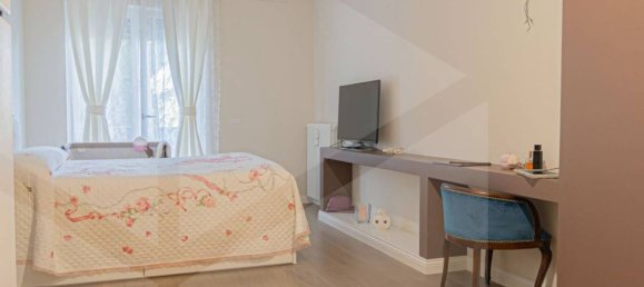 4 rooms Apartment in Bari, Italy No. 18826 16