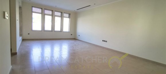 3 bedrooms Villa in Jumeirah Park, UAE No. 210 3