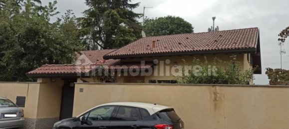 Вилла с 2 спальнями в Виджевано, Италия № 270441 4