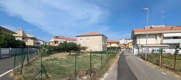 قطعة أرض في Tortoreto, Italy 733متر مربع رقم 42310 2