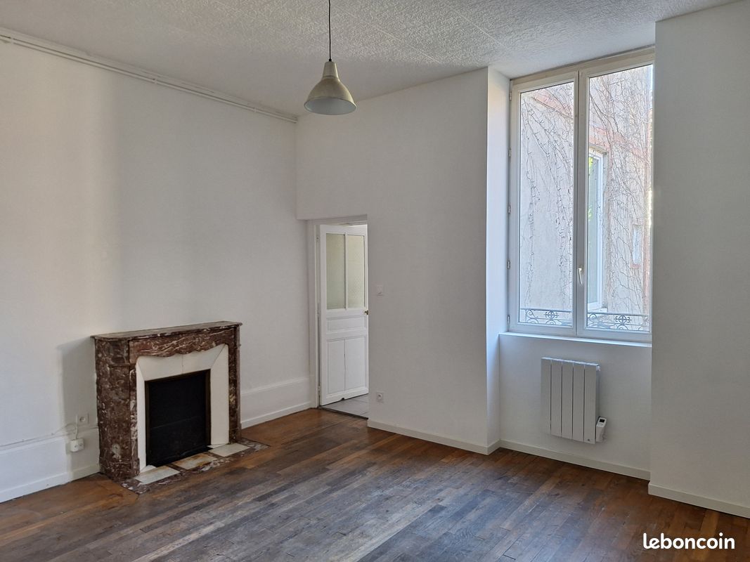 Studio in Dijon, France No. 285555