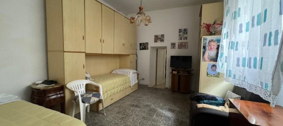 Casa de 5 divisões em Bari, Italy N.º 115024 15