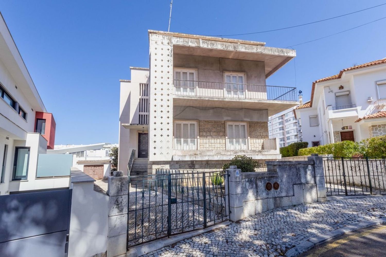 11 bedrooms House in Faro, Portugal No. 18552