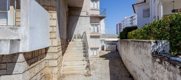 11 bedrooms House in Faro, Portugal No. 18552 28