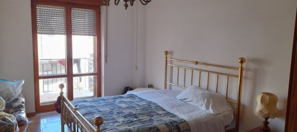 6 rooms Apartment in Soverato, Italy No. 86021 7