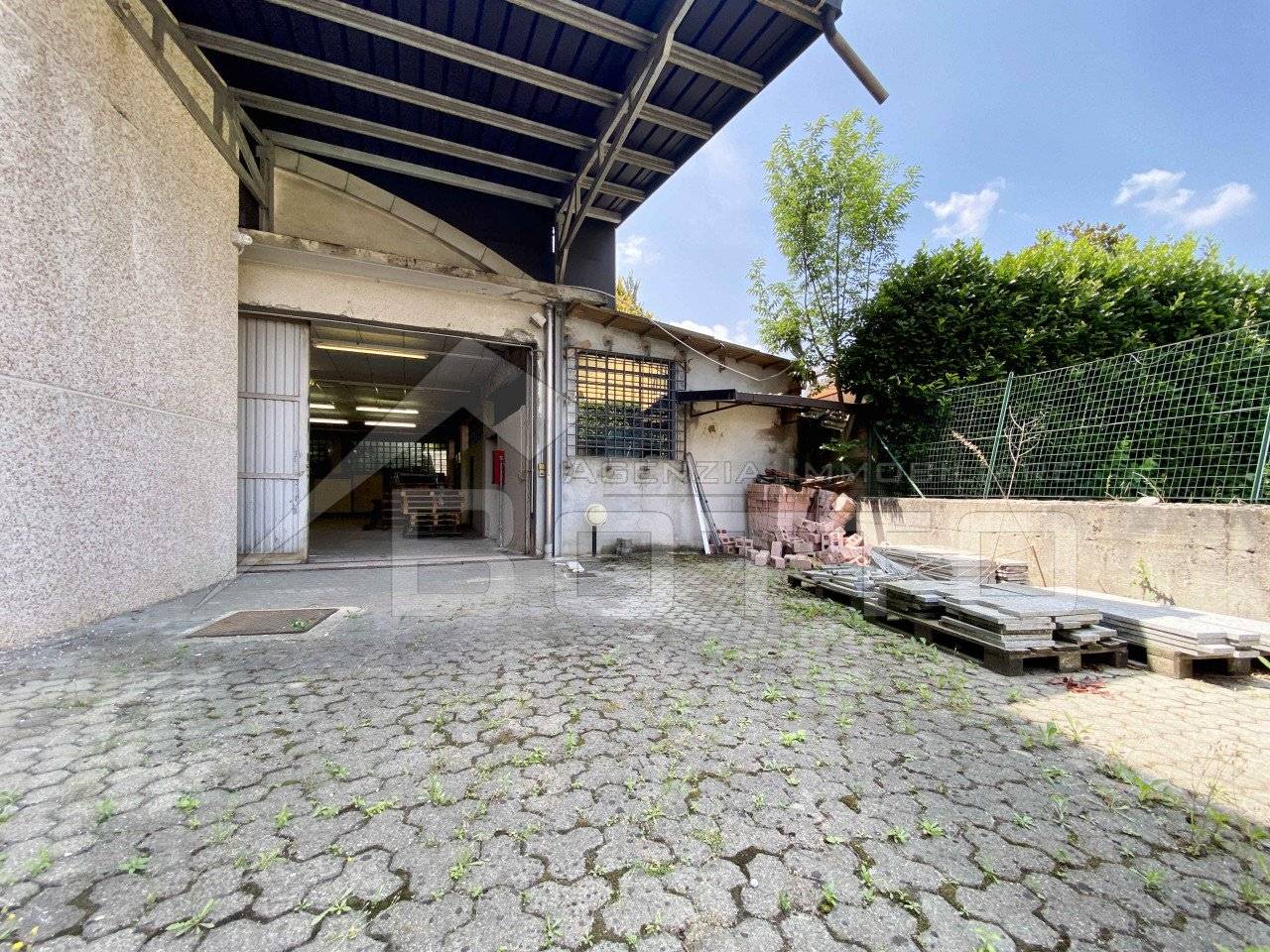  مستودع في Gargallo, Italy 471متر مربع رقم 394643